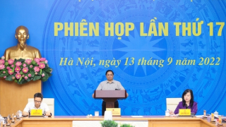 Thủ tướng yêu cầu tháo gỡ vướng mắc cho mua sắm thuốc và thiết bị y tế