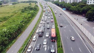 Xử lý hơn 1.000 tài xế chạy xe vào làn khẩn cấp trên cao tốc