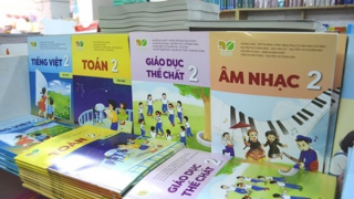Giá sách giáo khoa đã giảm từ 5 - 15%