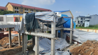 Vụ sập giàn giáo sân khấu trường mầm non: Đơn vị thi công từng nhiều lần trúng thầu
