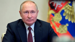 Điện Kremlin bác bỏ tin đồn xe chở ông Putin bị tấn công