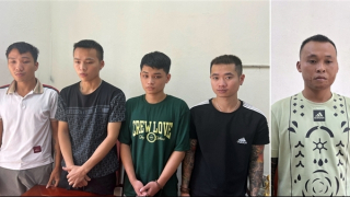 Bắt 5 "ma cô" chăn dắt tiếp viên karaoke ở Thanh Hóa