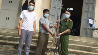 Vận động, thu hồi hơn 4.000 khẩu súng tự chế