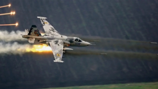 Không quân Ukraine ồ ạt tập kích mục tiêu Nga dọc chiến tuyến