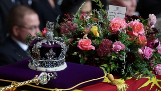 Bộ trưởng Ngoại giao Việt Nam dự Lễ quốc tang Nữ hoàng Elizabeth II