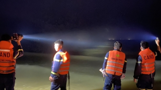 Nửa đêm chèo thuyền thúng ra biển chơi, một người tử nạn