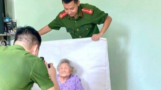 Nỗ lực hoàn thành cao điểm 30 ngày, đêm cấp CCCD gắn chip