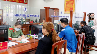 Công an Bạc Liêu hoàn thành cao điểm 90 ngày đêm cấp hộ chiếu