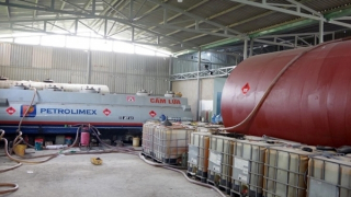 Hoãn phiên tòa vụ sản xuất xăng giả vì nhiều người liên quan vắng mặt