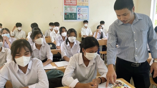 Tình nguyện đến vùng xa, biên giới để “gieo chữ”