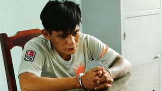 Khống chế ngáo đá phi như bay trên QL1A, phát hiện 4 gói ma túy