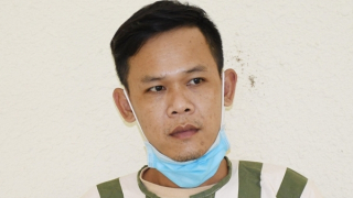 Ma túy mới giấu trong chiếc túi có dòng chữ "Apple"