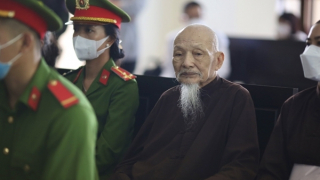 Lấy mẫu xét nghiệm ADN nhiều người đang sinh sống tại “Tịnh thất Bồng Lai”