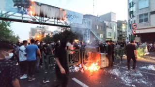 Biểu tình lan rộng khắp Iran, hơn 40 người thiệt mạng