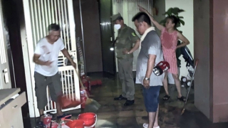 Ghen tuông, nam thanh niên đốt tủ quần áo của bạn gái gây cháy chung cư