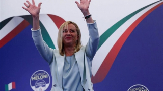 Bước ngoặt trên chính trường Italia