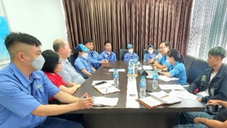 Giám đốc “bêu” ảnh cắt cổ công nhân đã có thư xin lỗi