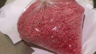 Gửi bạn bọc ma túy 42.000 viên nhờ cất giữ