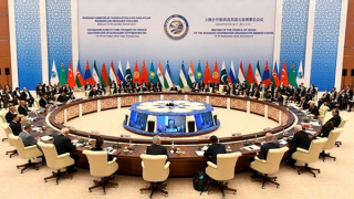 Trung Á - khía cạnh mới của những câu chuyện cũ