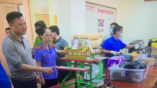 Dùng mặt nạ khi sản xuất, điều chế ma tuý "Tobaco" và "cỏ Mỹ"