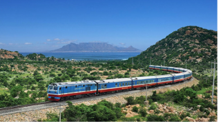 Đường sắt tạm dừng tàu Thống Nhất để tránh bão Noru