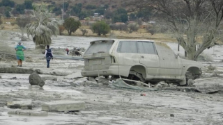 Đập chắn mỏ kim cương ở Nam Phi bất ngờ sụp đổ