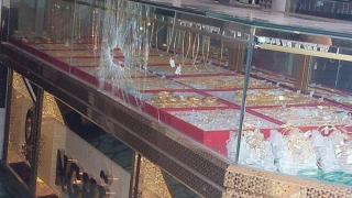 Khẩn trương truy bắt hai tên cướp tiệm vàng ở Bình Dương