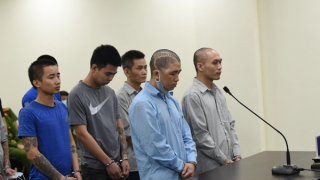 Đâm chết đối thủ để “thị uy” rồi đi đầu thú