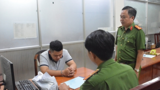 Đang làm rõ có hay không sự liên quan giữa hai vụ mạo danh ngân hàng để lừa đảo