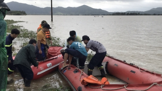 Hai người gặp nạn vì đánh bắt cá trong mưa lũ
