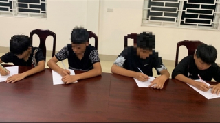 Nhóm học sinh lớp 8 làm bom xăng ném vào nhà dân để giải quyết mâu thuẫn