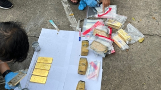 Triệt phá đường dây buôn lậu "khủng", thu giữ 103 kg vàng, hơn 2,8 triệu USD và gần 27 tỷ đồng