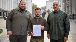 Ukraine đệ đơn "khẩn cấp" gia nhập NATO