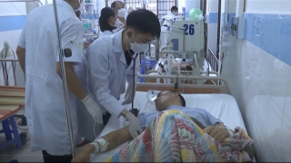 Tàu cứu nạn khó tiếp cận vì 10 người còn lại trên tàu Trung Quốc đều đã tử vong