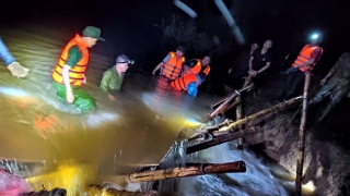 Tập trung khắc phục hậu quả bão số 4 và chủ động ứng phó với thiên tai