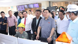 Chủ tịch Quốc hội trao quyết định thành lập thị xã Chơn Thành