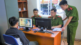 Người dân vui vẻ, hài lòng với nhiệm vụ mới của 230 công an xã, phường