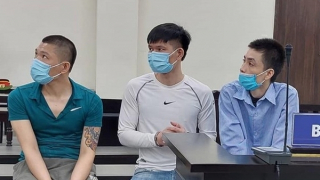 Suýt mất mạng vì nghi người khác trêu ghẹo bạn gái mình