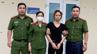 Công an 2 xã phối hợp bắt “nữ kiếm hiệp” trốn nã