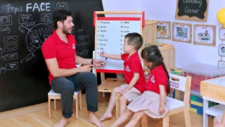 Có 321.149 trẻ mầm non làm quen với tiếng Anh