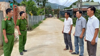 Nhiều người dân hiến đất mở đường giao thông nông thôn