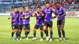 “Doping tiền thưởng” để trụ hạng V.League: Nước đến chân mới nhảy