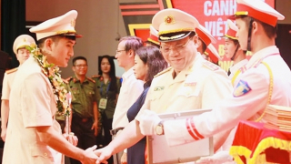 Người chuyên phá án buôn lậu vàng