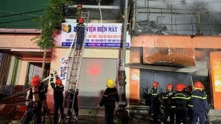 Cửa hàng điện máy bị “bà hỏa” thiêu rụi lúc rạng sáng