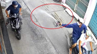 Truy xét 4 đối tượng dùng bình xịt hơi cay cướp tài sản trong hẻm