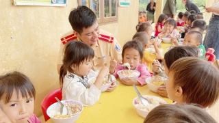 Bài 1: Hiệu quả thiết thực từ 143 tỷ đồng “Cùng em đến trường”