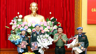 Xúc động buổi gặp mặt ba sĩ quan CAND lên đường thực hiện nhiệm vụ gìn giữ hoà bình Liên Hợp quốc