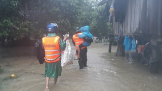 Di dời các hộ dân khỏi khu vực sạt lở, ngập lụt ở gần biên giới