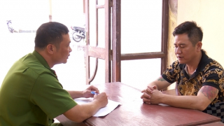 Biến cửa hàng kinh doanh đá mỹ nghệ thành điểm "tín dụng đen"