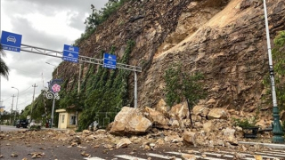 Cần sớm khắc phục sạt lở núi Bà Hỏa